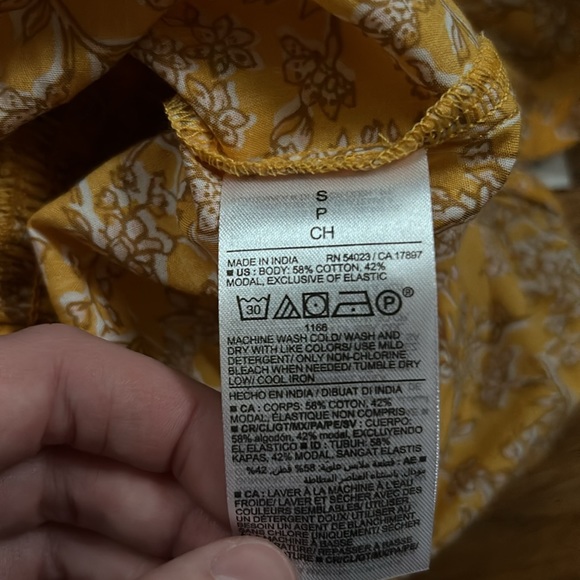 Old Navy High-Waisted Floral Sleep Shorts - Picture 6 of 9